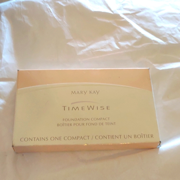 Mary Kay compart container new - Picture 1 of 4